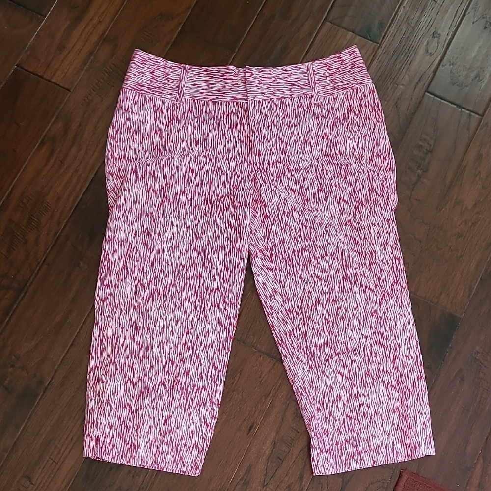 Madison women's stylish pink and white patterned cropped pants size 16
